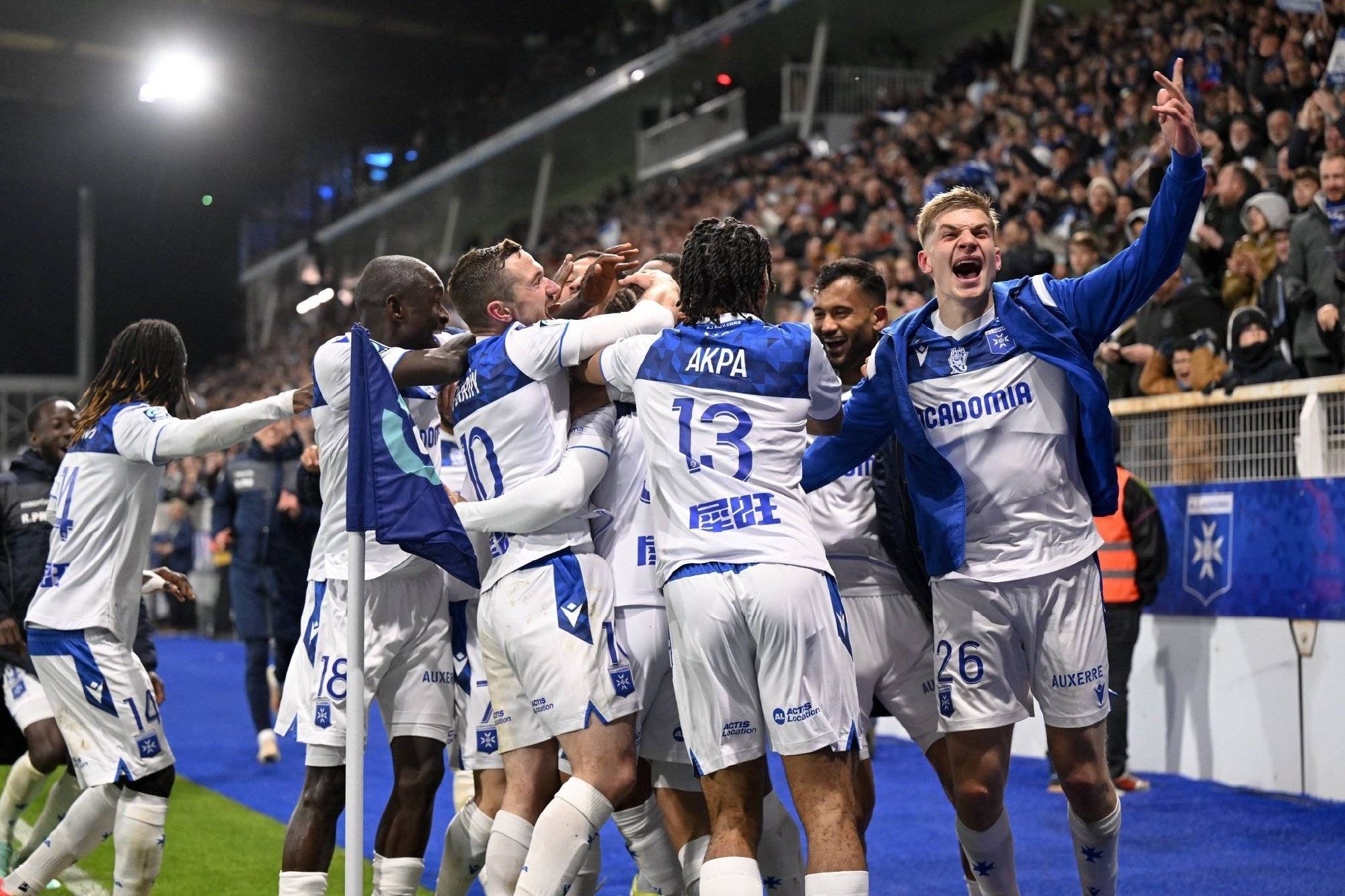 里程碑夜!山东男篮队长鼓劲,法甲清晨刷纪录,气氛紧张,球队文化再被提及(辛弃疾西江月) 里程碑夜!山东男篮队长鼓劲,法甲清晨刷纪录,气氛紧张,球队文化再被提及(辛弃疾西江月)